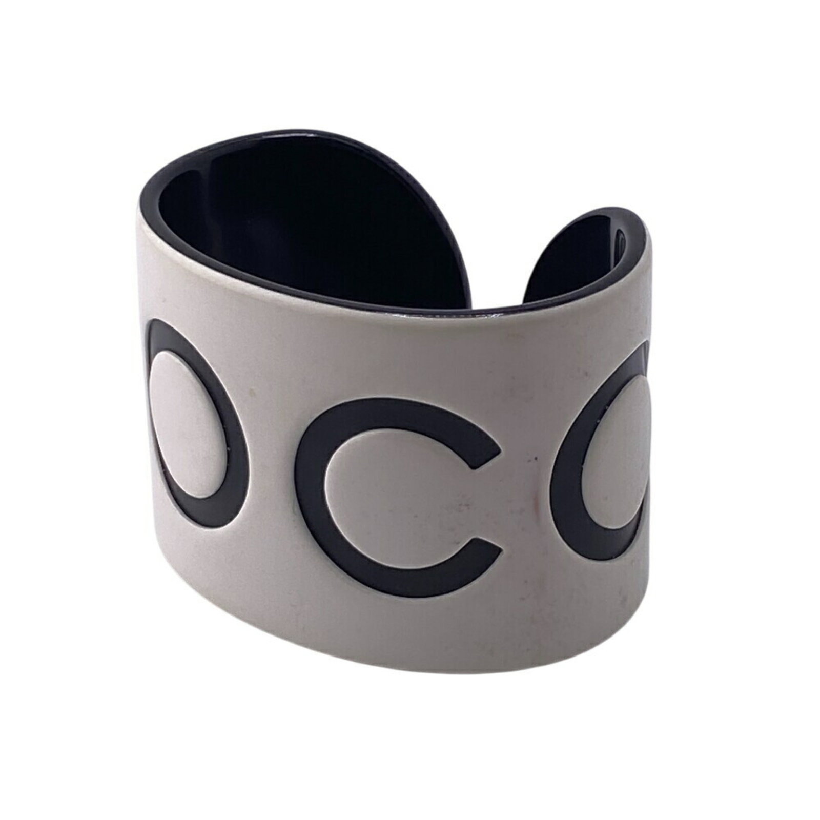 Plastic Bangle Chanel: Plastic Bangle Chanel This Loose Lab Diamond is a cushion brilliant cut weighing 1.57ct with an E color and VVS1 clarity, certified by IGI, measuring 8.14L x 6.03W x 4.04H mm. Item Specifics: Brand: C