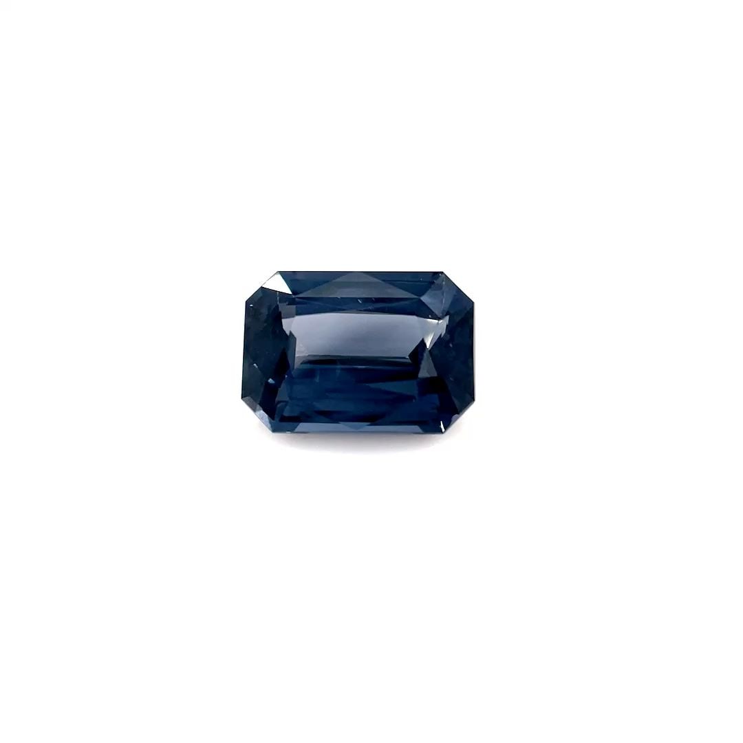 Loose Spinel Gemstone Octagonal 3.12ct Gray EC: Loose Spinel Gemstone Octagonal 3.12ct Gray EC Loose spinel gemstone, 3.12ct, gray color, faceted cut with measurements of 10.09mm x 7.12mm, untreated, no certification. Item Specifics: Type: Spinel