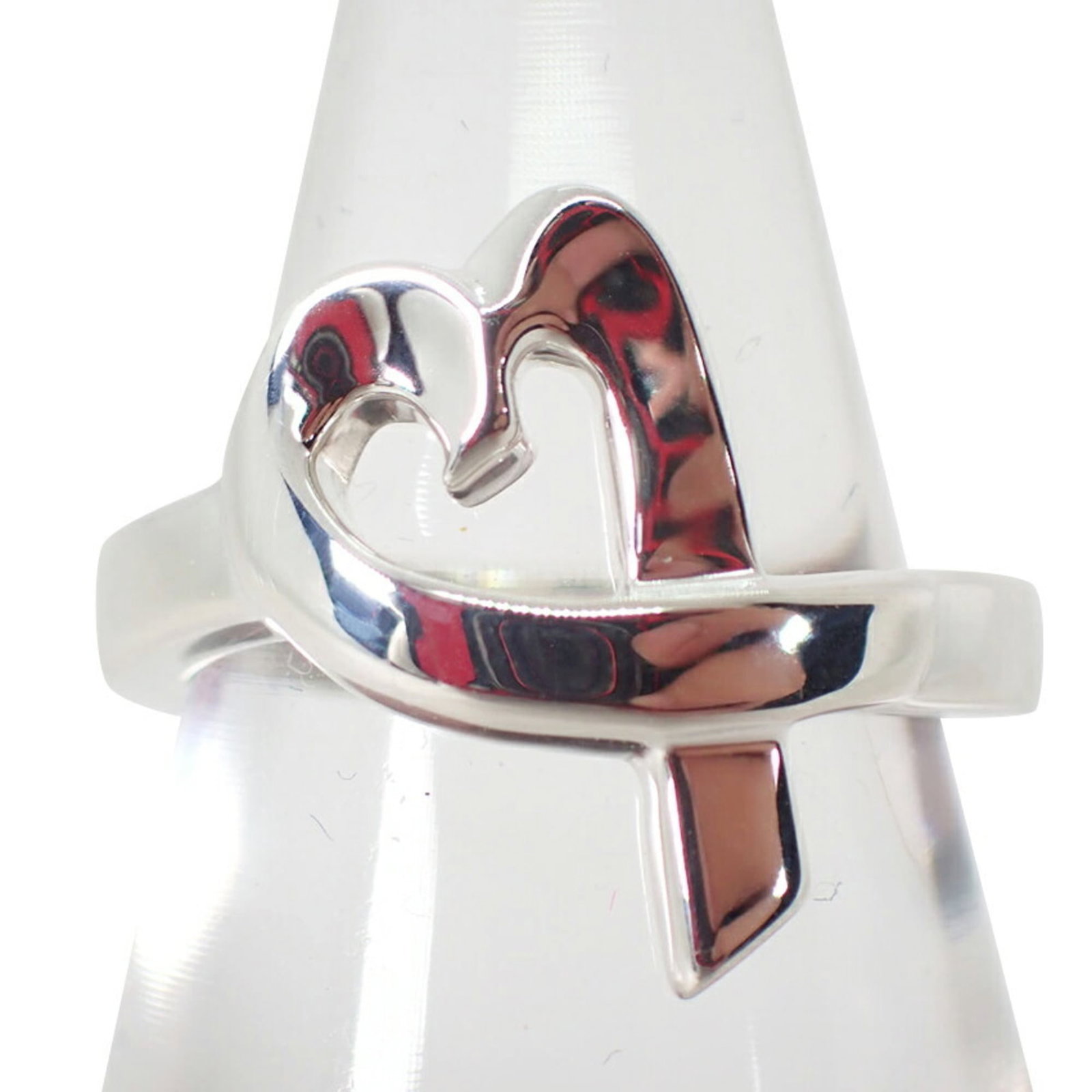 Sterling Silver 925 Tiffany Band Ring: Sterling Silver 925 Tiffany Band Ring This Tiffany band ring is made of 925 sterling silver, is size 49 (US size 5), and is in very good used condition with some traces of wear. Item Specifics: