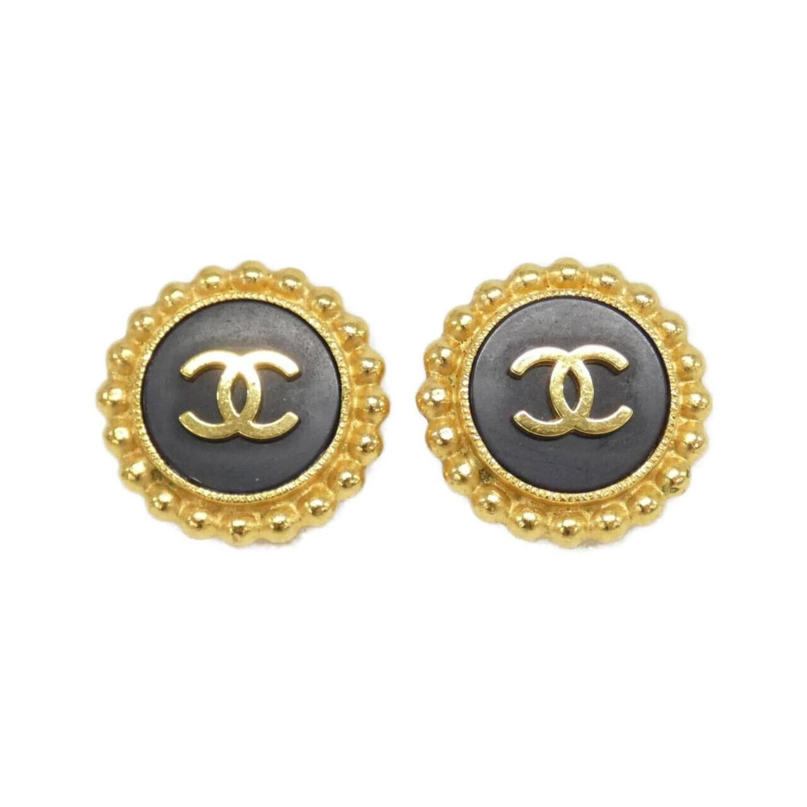 Earrings Chanel Clip: Earrings Chanel Clip Chanel clip earrings for women in black and gold, measuring 25.00mm x 25.00mm; used condition with traces of wear. Item Specifics: Brand: Chanel Type: Clip Earrings Gender: Women