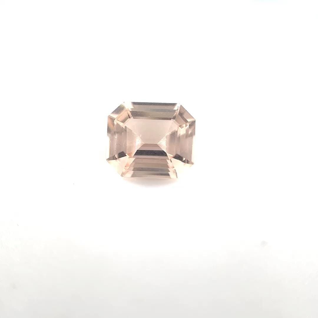 Loose Tourmaline Gemstone 1.7ct Pink Emerald: Loose Tourmaline Gemstone 1.7ct Pink Emerald Loose tourmaline gemstone weighing 1.7 carats, cut faceted, in pastel champagne pink color with SI clarity. Measures 8.3mm x 7.2mm, certification not