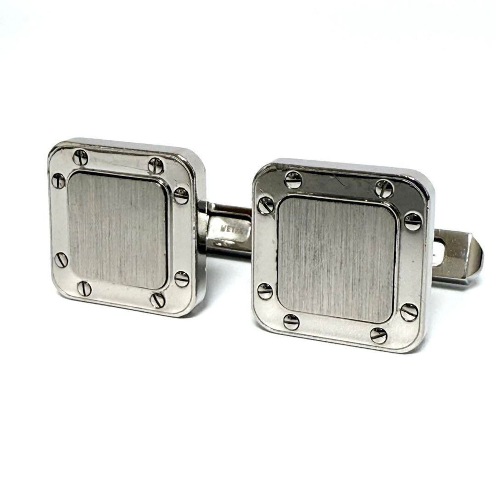 Silver 925 Metal Cufflinks by Cartier: Silver 925 Metal Cufflinks by Cartier Cartier cufflinks for men made of metal and 925 silver, measuring 15mm x 15mm, in good used condition with some traces of usage. Item Specifics: Brand: Cartier