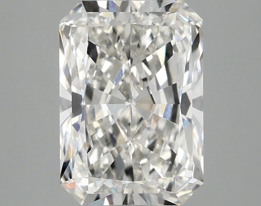 Loose Lab Diamond 2.9ct G VVS2 - IGI Radiant: Loose Lab Diamond 2.9ct G VVS2 - IGI Radiant Loose Lab Diamond weighing 2.9ct, color G, clarity VVS2, with excellent polish and symmetry, grown in a lab and certified by IGI. Item Specifics: Source: