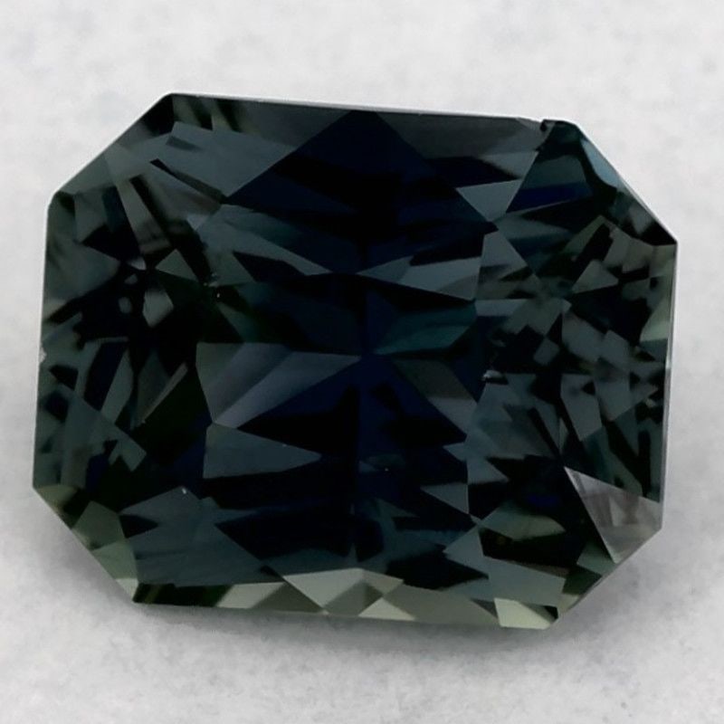 Loose Sapphire Gemstone Octagonal 1.25ct Green SI: Loose Sapphire Gemstone Octagonal 1.25ct Green SI Loose Sapphire Gemstone, 1.25ct, Green, SI clarity, faceted, treated by heating, measurements 6.64L x 5.35W, no certification. Item Specifics: Type: