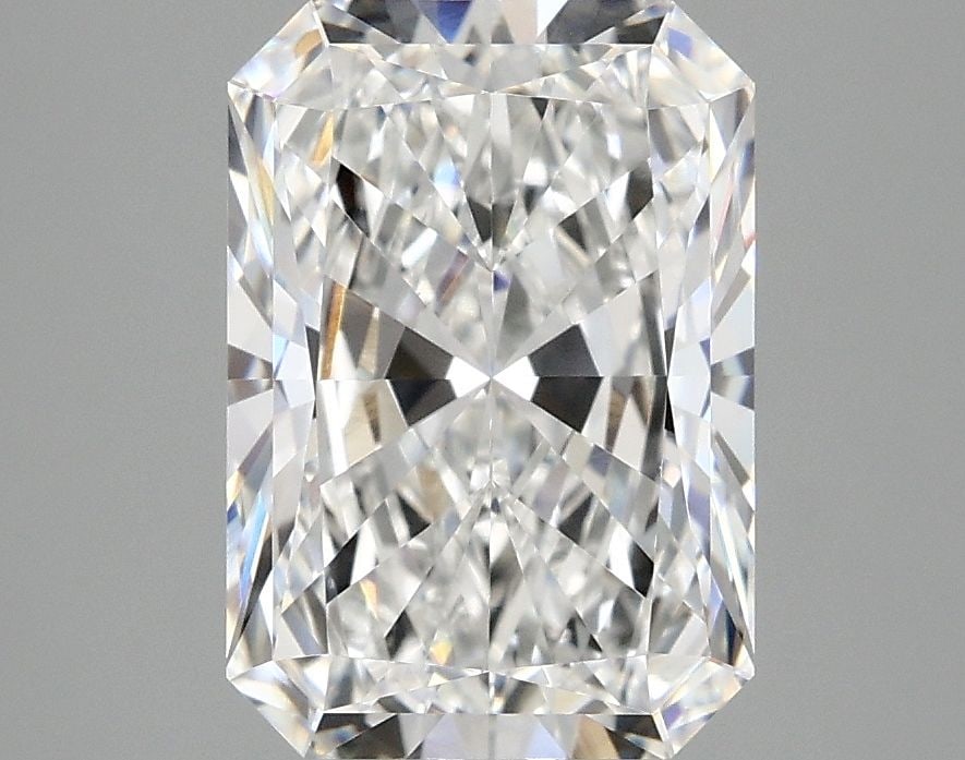 Loose Lab Diamond IGI Radiant 3.08ct D VVS2: Loose Lab Diamond IGI Radiant 3.08ct D VVS2 Loose lab-grown 3.08ct D color diamond (VVS2 clarity) certified by IGI, featuring excellent polish and symmetry, measuring 10.39L x 7.2W x 4.81H. Item