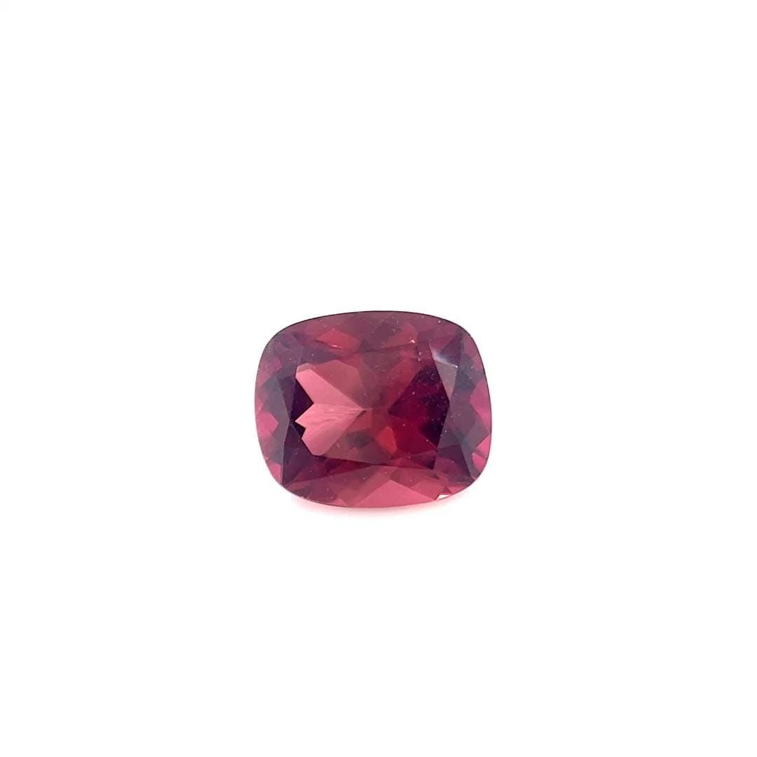 Loose Tourmaline Gemstone 1.29ct Pink SI Cushion: Loose Tourmaline Gemstone 1.29ct Pink SI Cushion A 1.29ct faceted pink tourmaline gemstone with SI clarity, untreated, certified with no specific certification. Item Specifics: Type: Tourmaline