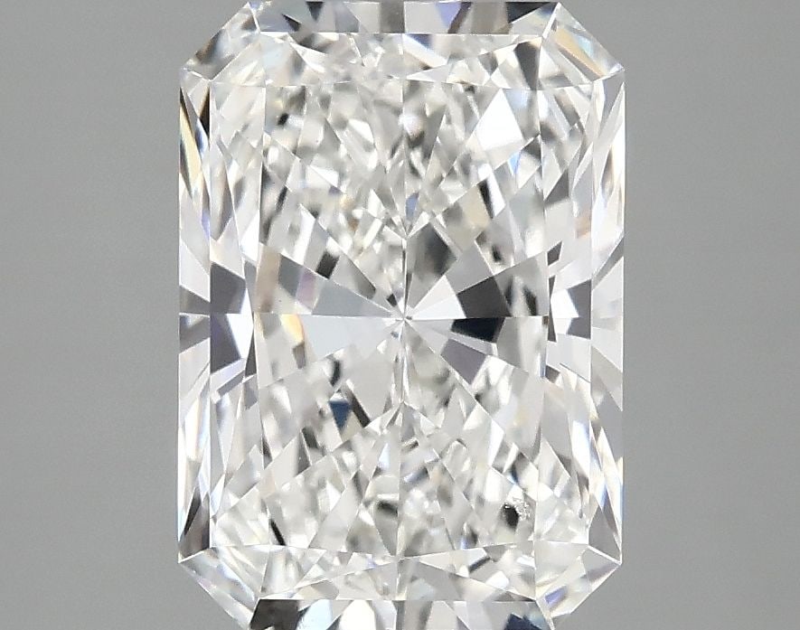 Loose Lab Diamond IGI Radiant 2.9ct F VS1: Loose Lab Diamond IGI Radiant 2.9ct F VS1 Loose lab-grown diamond weighing 2.9ct, color F, clarity VS1, with excellent polish and symmetry, certified by IGI, measurements 10.16L x 7.12W x 4.72H. 