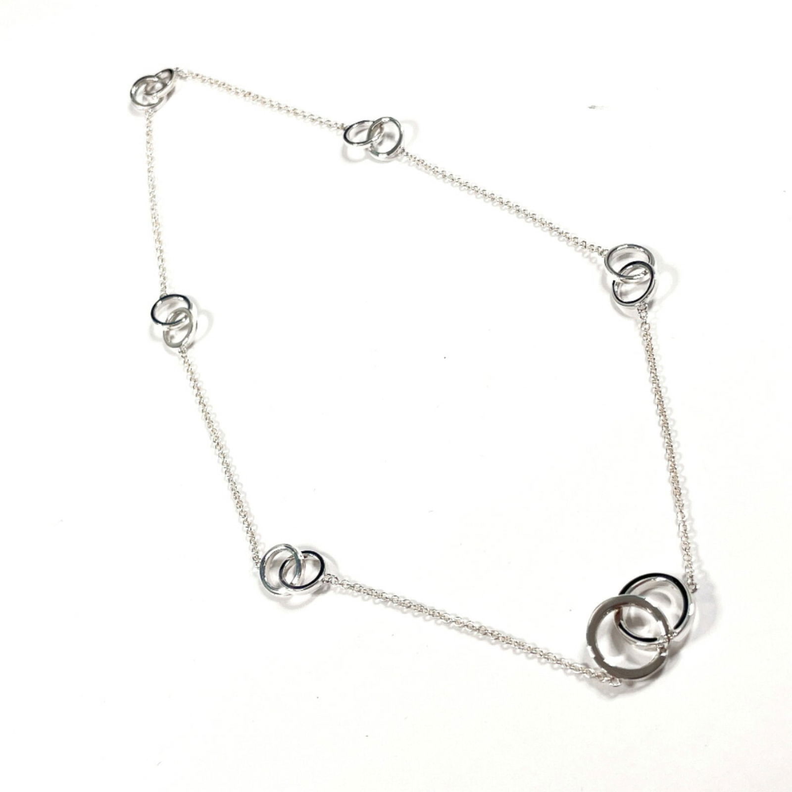 Silver 925 Tiffany: Silver 925 Tiffany Tiffany 925 silver necklace for women, measuring 40 cm in circumference, with an 11.9mm pendant, in used (like new) condition. Item Specifics: Brand: Tiffany Necklace Type: