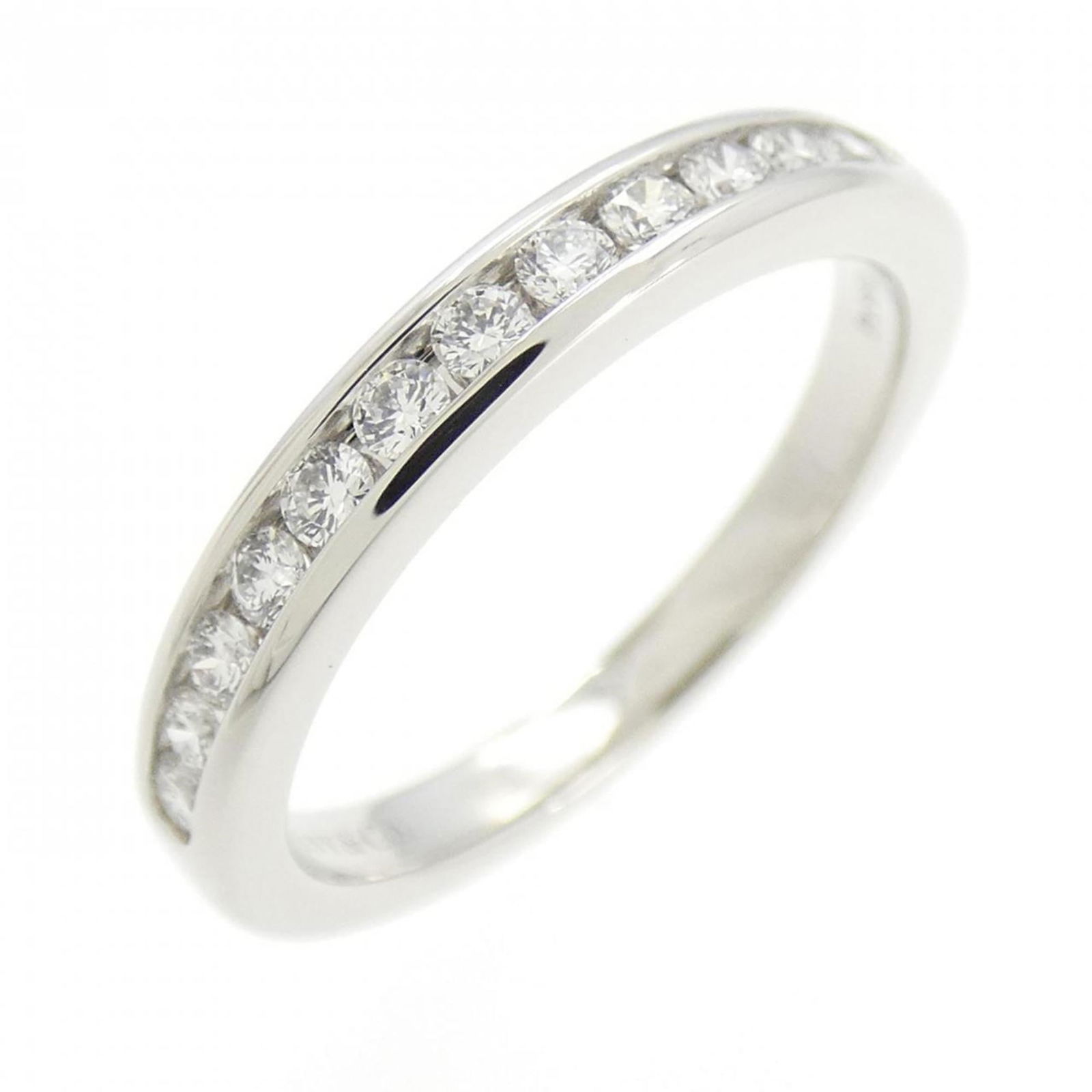 Platinum Tiffany Band Ring: Platinum Tiffany Band Ring This used Tiffany band ring for women is made of platinum and features a diamond, sized US 3.5, and is in like new condition with minimal signs of usage. Item Specifics: