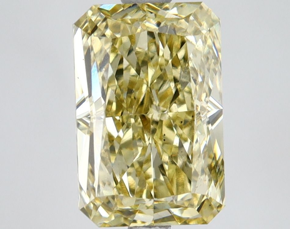 Loose Lab Diamond 2.81ct Fancy Intense Yellow VS1 - IGI Radiant: Loose Lab Diamond 2.81ct Fancy Intense Yellow VS1 - IGI Radiant This 2.81ct Loose Lab Diamond features a Fancy Intense Yellow color and VS1 clarity, certified by IGI. It has excellent polish and