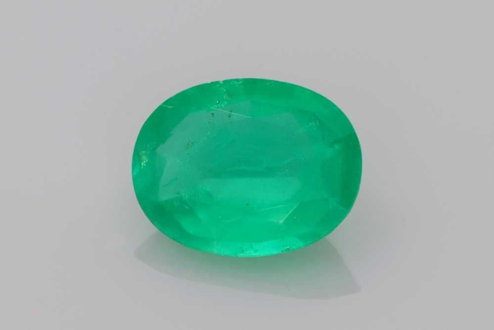 Loose Oval 1.38ct Green SI Emerald Gemstone (1 of 1)