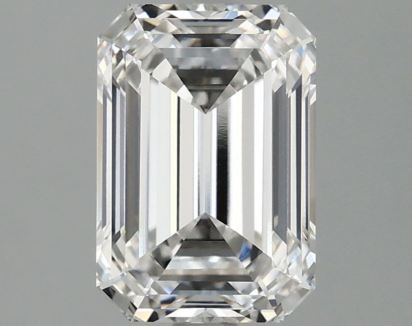Loose Lab Diamond 2.78ct E VVS2 - IGI Emerald: Loose Lab Diamond 2.78ct E VVS2 - IGI Emerald Loose lab-grown diamond in an emerald cut, weighing 2.78ct, with E color and VVS2 clarity, certified by IGI; dimensions are 9.49L x 6.52W x 4.46H. Item