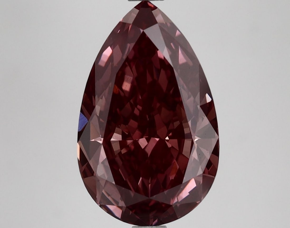IGI Loose Lab Diamond 4.14ct Fancy Deep Pink VVS2: IGI Loose Lab Diamond 4.14ct Fancy Deep Pink VVS2 IGI certified Loose Lab Diamond weighing 4.14ct, Fancy Deep Pink color, VVS2 clarity, with EX polish and symmetry, measuring 13.38L x 8.37W x 5.01H. 