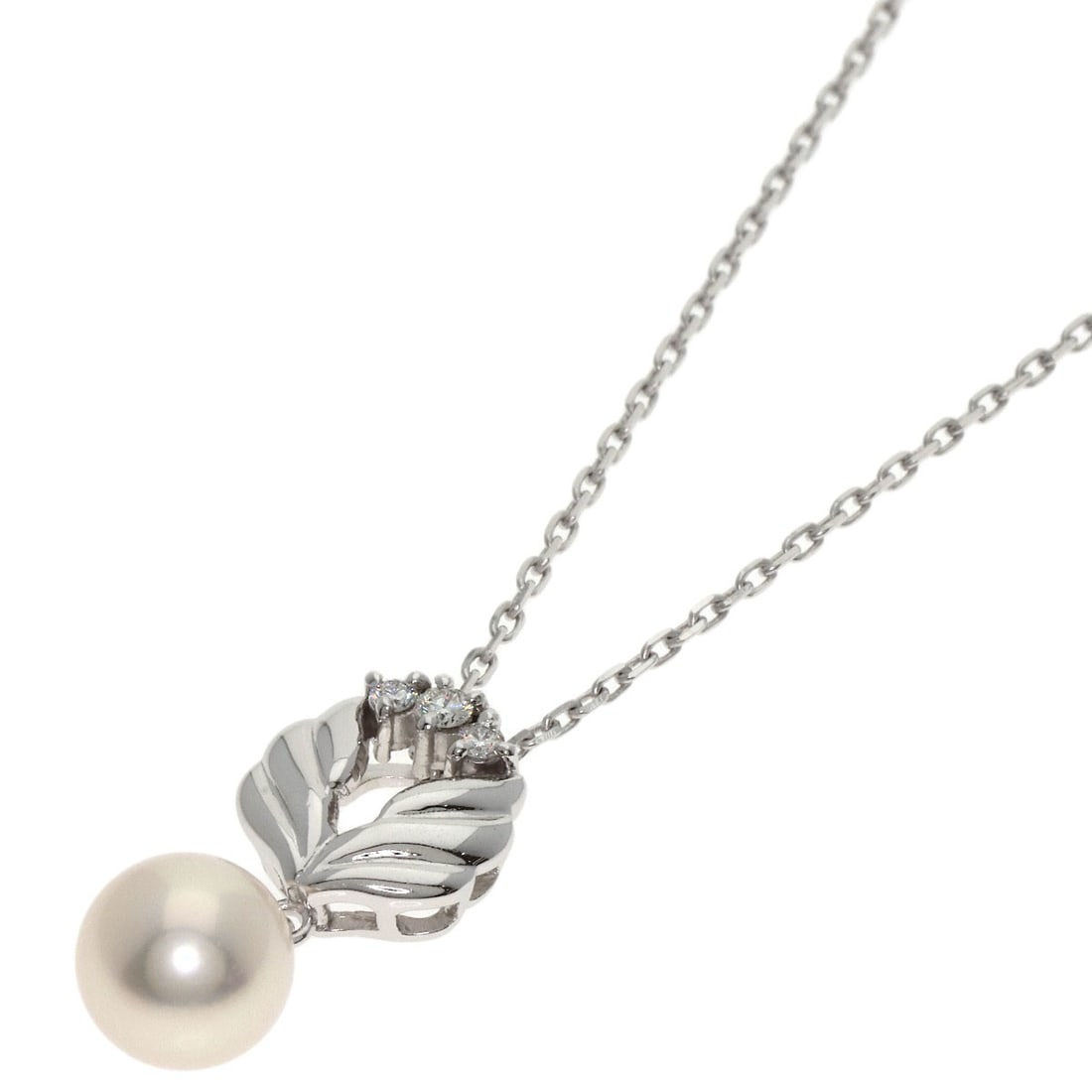 K18 White Gold MIKIMOTO Pearl Diamond Necklace: K18 White Gold MIKIMOTO Pearl Diamond Necklace A K18 white gold necklace from MIKIMOTO featuring a pearl, measuring 15.7 inches in length, crafted in Japan. Item Specifics: Brand: MIKIMOTO Style: