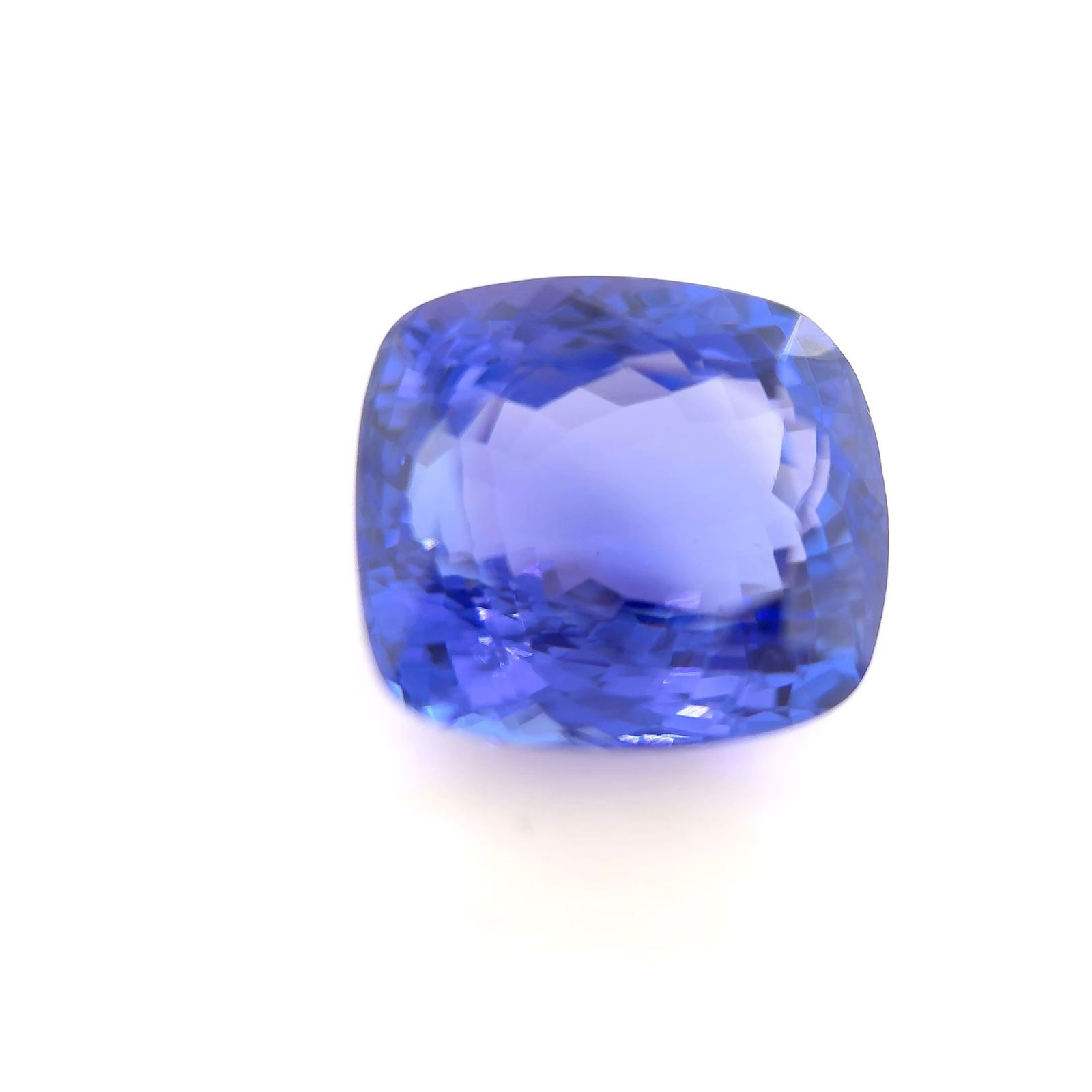 Loose Round 1.5ct Blue EC Tanzanite Gemstone: Loose Round 1.5ct Blue EC Tanzanite Gemstone Loose round tanzanite gemstone weighing 1.5ct, blue color, faceted cut, heated treatment, with vivid medium color shade; certification not provided. Item