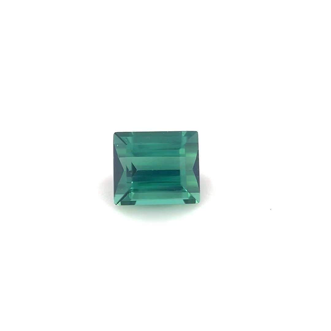 Loose Tourmaline Gemstone 1.12ct Green SI - Baguette (1 of 1)