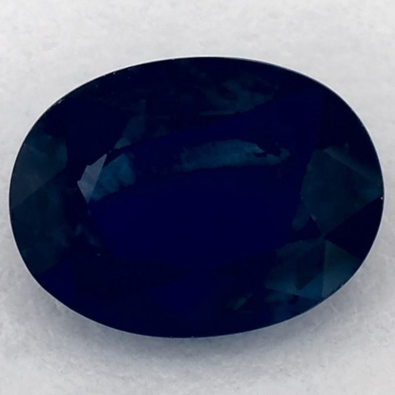 Loose Blue Sapphire Gemstone 1.44ct SI Oval: Loose Blue Sapphire Gemstone 1.44ct SI Oval Loose blue sapphire gemstone of 1.44ct, oval cut with SI clarity, heated treatment, dimensions 7.99L x 5.95W, no certification. Item Specifics: Type: