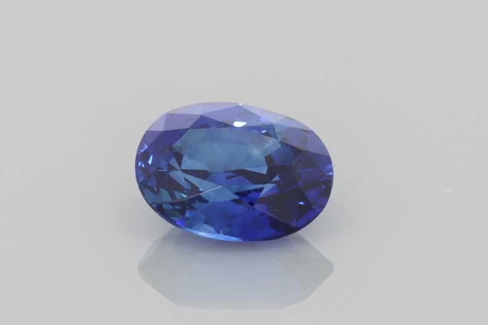 Loose Sapphire Gemstone Oval 1.67ct Blue EC: Loose Sapphire Gemstone Oval 1.67ct Blue EC Loose blue sapphire gemstone weighing 1.67 carats, oval cut with EC clarity and heated treatment, measuring 7.83L x 5.75W. Certification is by OTHER. Item