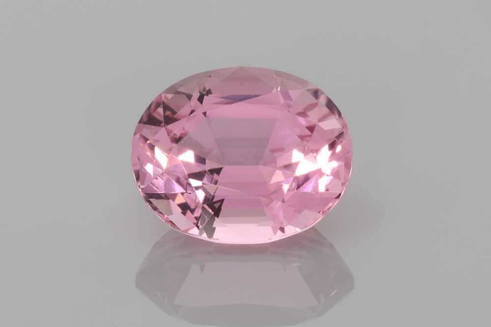 Loose Tourmaline Gemstone Oval 2.57ct Pink EC: Loose Tourmaline Gemstone Oval 2.57ct Pink EC This 2.57ct pink tourmaline gemstone is faceted with EC clarity and has no treatment, featuring dimensions of 9.35L x 7.77W. Item Specifics: Type:
