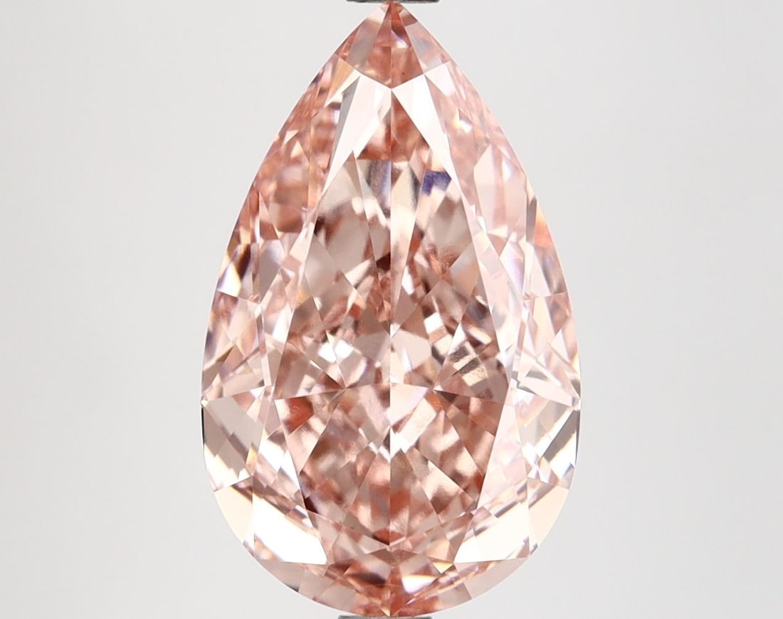 Loose Lab Diamond IGI Pear 4.67ct Fancy Intense Pink VS1: Loose Lab Diamond IGI Pear 4.67ct Fancy Intense Pink VS1 Loose lab-grown diamond weighing 4.67ct in fancy intense pink, with VS1 clarity and certified by IGI, featuring excellent polish and symmetry.