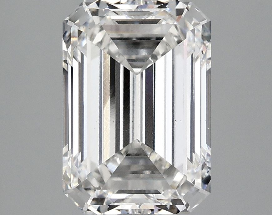 Loose Lab Diamond IGI Emerald 3.1ct E VS2: Loose Lab Diamond IGI Emerald 3.1ct E VS2 Loose Lab Diamond IGI Emerald 3.1ct E VS2 with excellent polish and symmetry; certified by IGI, measuring 9.88L x 6.84W x 4.66H. Item Specifics: Source: This