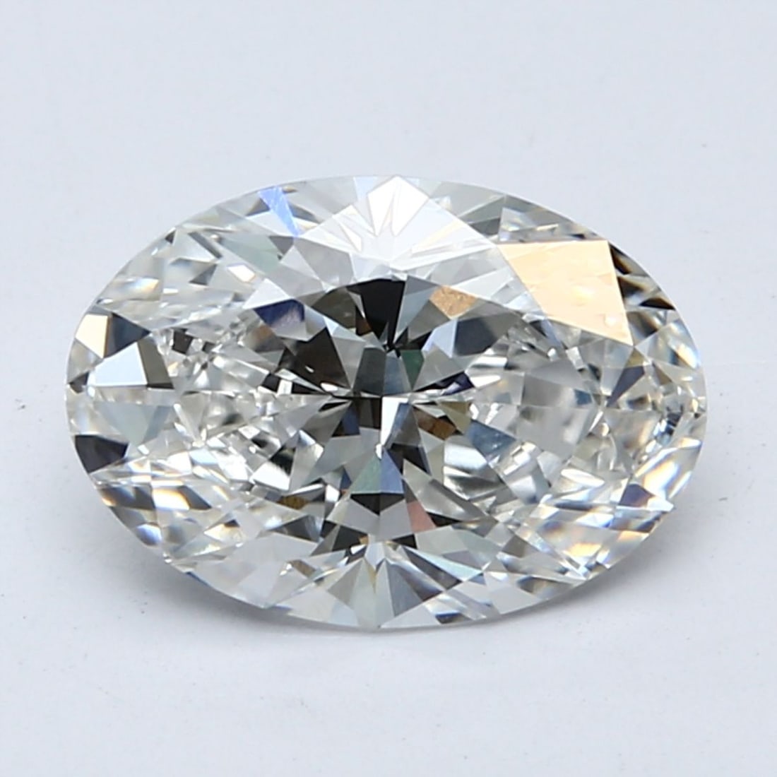 Loose Lab Diamond GIA Oval 2.05ct F VVS2: Loose Lab Diamond GIA Oval 2.05ct F VVS2 Loose Lab Diamond GIA Oval 2.05ct with F color and VVS2 clarity, featuring EX polish and symmetry. Certified by GIA, it measures 10.28L x 7.09W x 4.46H. Item S