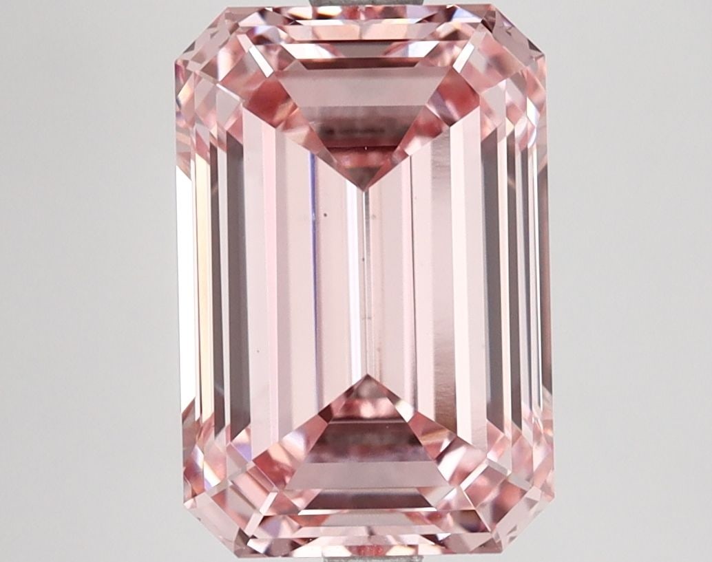 Loose Lab Diamond IGI Emerald 3.87ct Fancy Intense Pink VS1: Loose Lab Diamond IGI Emerald 3.87ct Fancy Intense Pink VS1 Loose Lab Diamond IGI Emerald, 3.87ct, Color: Fancy Intense Pink, Clarity: VS1, featuring excellent polish and symmetry, measures 10.92L x 7
