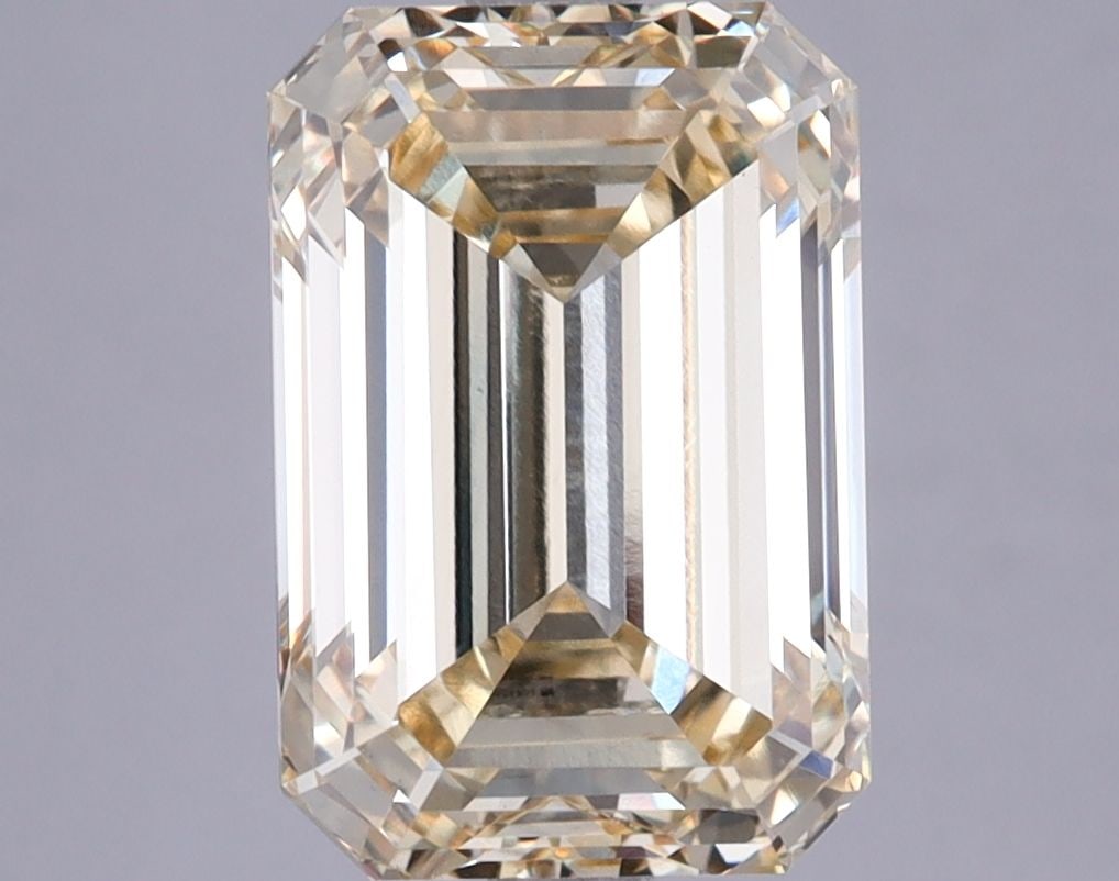 Loose Lab Diamond IGI Emerald 4.02ct Fancy Yellow VS1: Loose Lab Diamond IGI Emerald 4.02ct Fancy Yellow VS1 Loose lab-grown diamond IGI Emerald, 4.02ct, Fancy Yellow, clarity VS1, excellent polish and symmetry, measures 10.87L x 7.38W x 4.95H. Item Speci