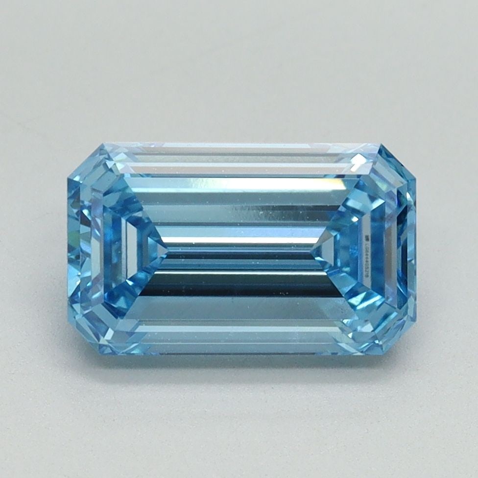 IGI Loose Lab Diamond Emerald 2.04ct Fancy Vivid Blue VS2: IGI Loose Lab Diamond Emerald 2.04ct Fancy Vivid Blue VS2 IGI Loose Lab Diamond Emerald 2.04ct in Fancy Vivid Blue, VS2 clarity, featuring excellent polish and symmetry; measures 9.58L x 5.82W x 3.68H