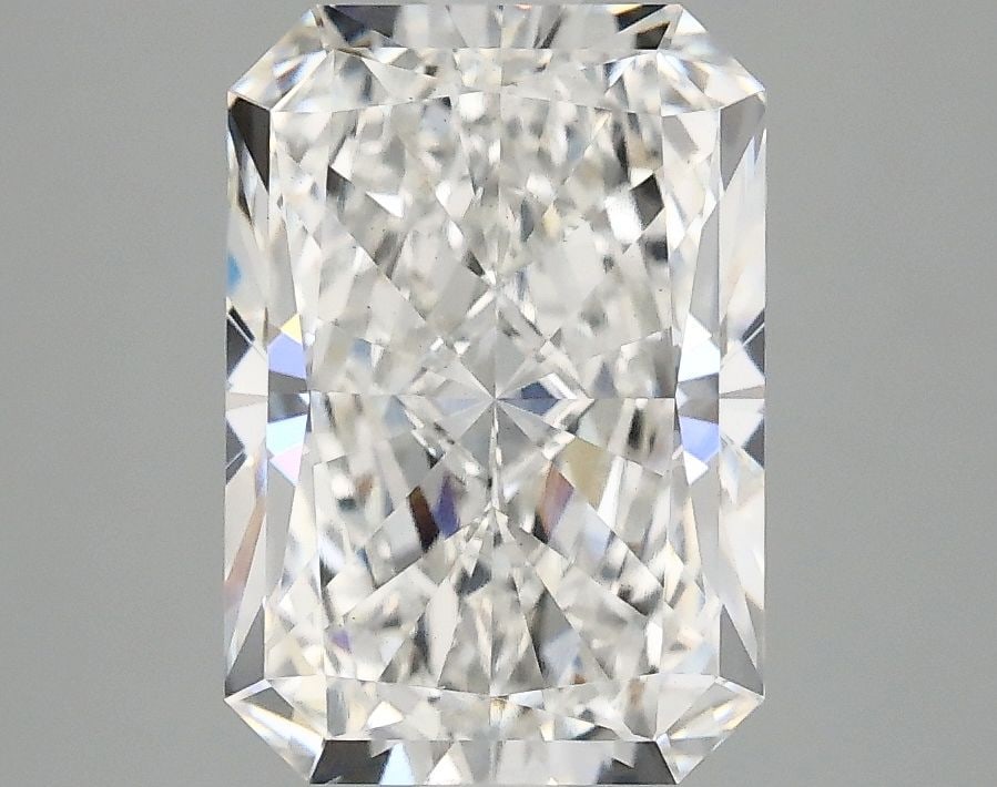 Loose Lab Diamond 3.04ct F VS2 - IGI Radiant: Loose Lab Diamond 3.04ct F VS2 - IGI Radiant Loose Lab Diamond weighing 3.04ct, F color, VS2 clarity, with excellent polish and symmetry, certified by IGI. Measurements are 10.28L x 7.11W x 4.76H. Ite