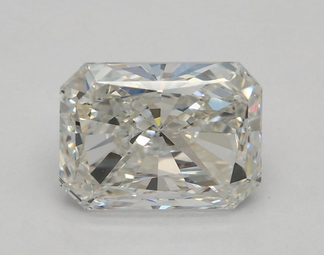 Loose Lab Diamond 2.13ct G VVS2 - IGI Radiant: Loose Lab Diamond 2.13ct G VVS2 - IGI Radiant Loose Lab Diamond 2.13ct in Color G and VVS2 clarity, featuring excellent polish and symmetry. The dimensions are 8.42L x 6.31W x 4.28H and IGI certified.