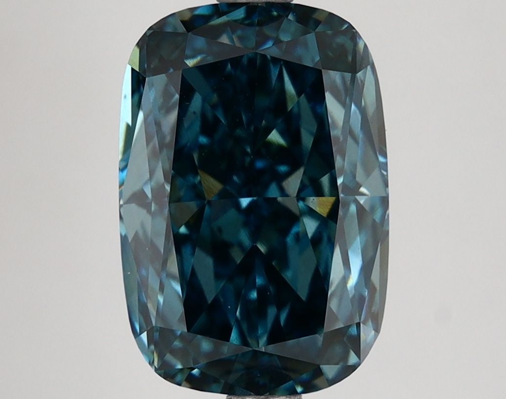 Loose Lab Diamond IGI Cushion Modified 4.04ct Fancy Vivid Blue VS1: Loose Lab Diamond IGI Cushion Modified 4.04ct Fancy Vivid Blue VS1 This 4.04ct IGI-certified loose lab diamond has a cushion modified cut, a fancy vivid blue color, and clarity of VS1, showcasing exce