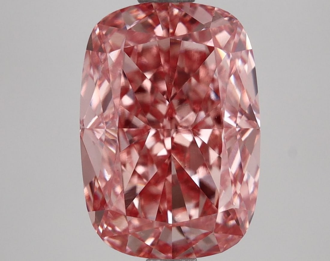 Loose Lab Diamond IGI Cushion Modified 3.38ct Fancy Vivid Pink VS1: Loose Lab Diamond IGI Cushion Modified 3.38ct Fancy Vivid Pink VS1 Loose Lab Diamond IGI Cushion Modified 3.38ct Fancy Vivid Pink VS1 featuring excellent polish and symmetry, measuring 10.19L x 7.13W