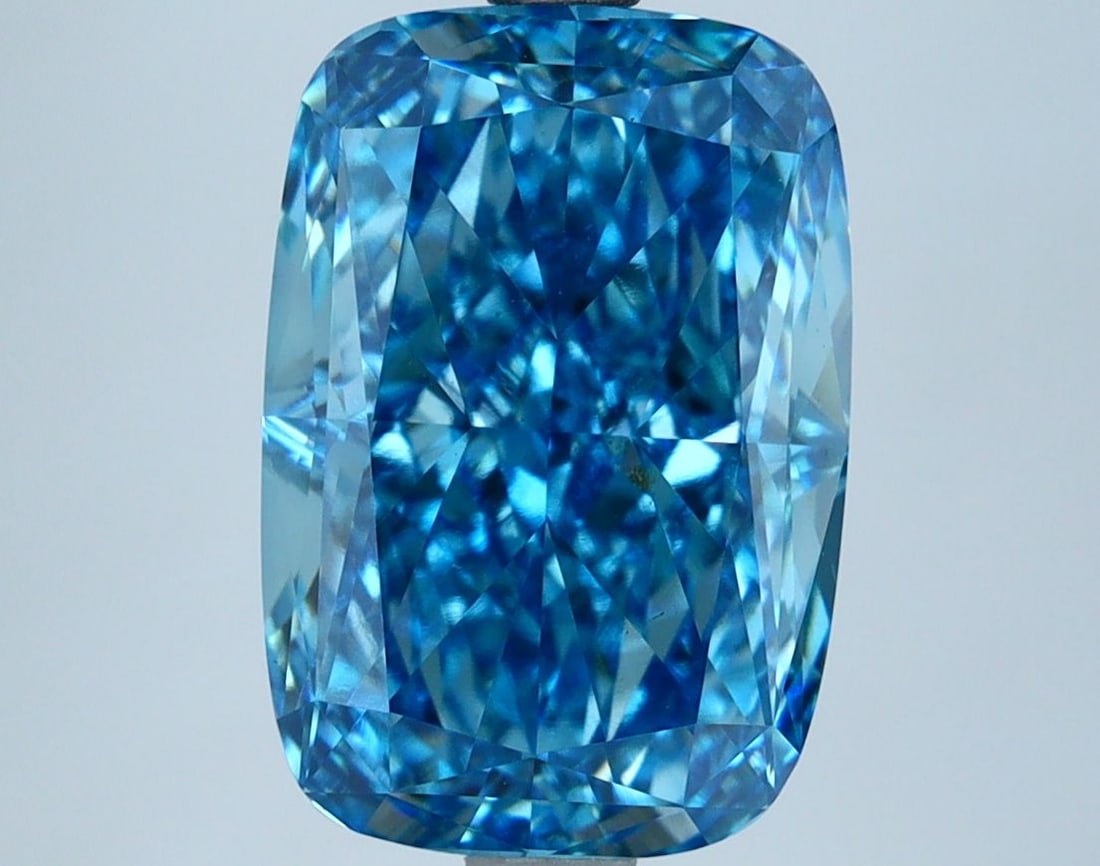 Loose Lab Diamond IGI Cushion Modified 4.6ct Fancy Vivid Blue VVS2: Loose Lab Diamond IGI Cushion Modified 4.6ct Fancy Vivid Blue VVS2 Loose Lab Diamond IGI Cushion Modified, 4.6ct, Fancy Vivid Blue, Clarity VVS2, featuring EX Polish and Symmetry; dimensions are 11.68