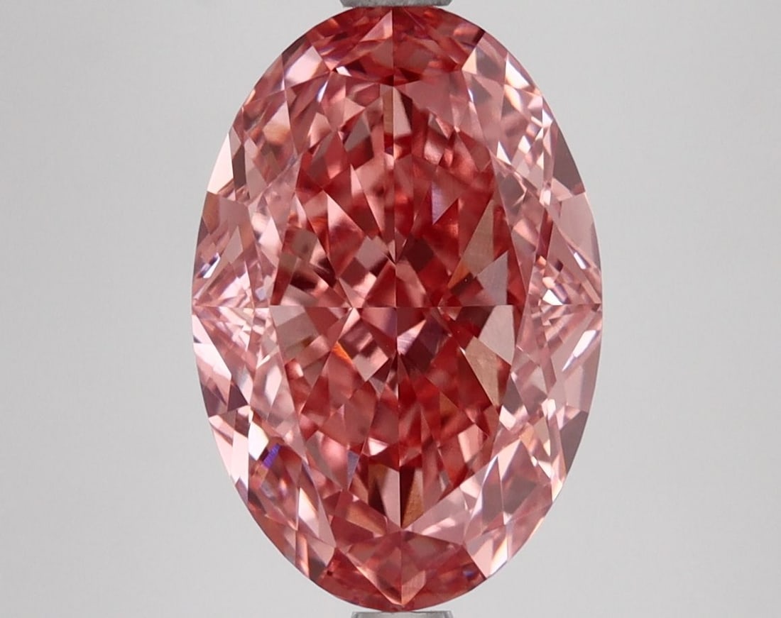Loose Lab Diamond IGI Oval 4.02ct Fancy Vivid Pink VVS2: Loose Lab Diamond IGI Oval 4.02ct Fancy Vivid Pink VVS2 Loose lab-grown diamond of 4.02ct in Fancy Vivid Pink color and VVS2 clarity, certified by IGI, with excellent polish and symmetry. Item Specifi