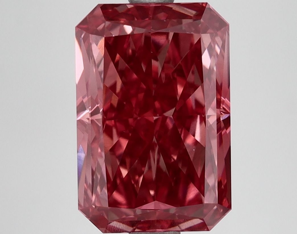 Loose Lab Diamond - IGI Radiant 4.02ct Fancy Vivid Pink VS1: Loose Lab Diamond - IGI Radiant 4.02ct Fancy Vivid Pink VS1 Loose lab-grown diamond, IGI certified, 4.02ct, Fancy Vivid Pink, VS1 clarity, with measurements of 10.93L x 7.34W x 5.16H. Item Specifics: