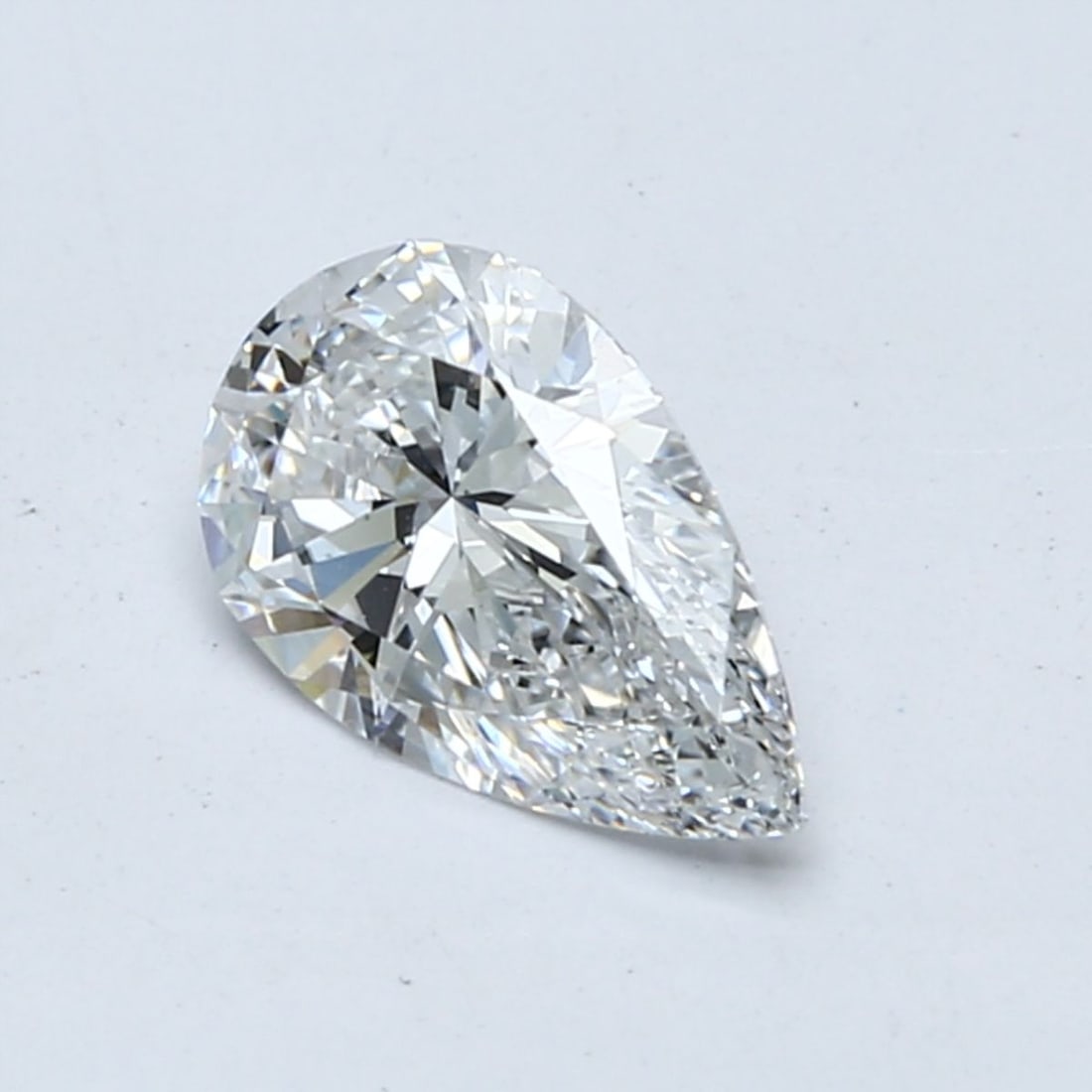 Loose Lab Diamond GIA Pear 2.08ct F VVS2: Loose Lab Diamond GIA Pear 2.08ct F VVS2 This 2.08ct Loose Lab Diamond, certified by GIA, is a pear cut with color grade F and VVS2 clarity, complemented by very good polish and symmetry. Item Specifi