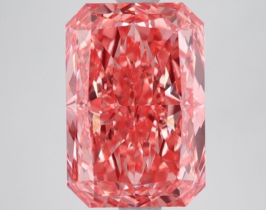 Loose Lab Diamond IGI Radiant 3.82ct Fancy Vivid Pink VS1: Loose Lab Diamond IGI Radiant 3.82ct Fancy Vivid Pink VS1 Loose lab-grown diamond of 3.82ct, radiant cut, fancy vivid pink color, VS1 clarity, with IGI certification. Item Specifics: Source: This Is A