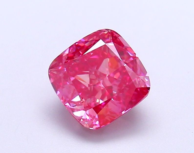 Loose Lab Diamond IGI Cushion Brilliant 1.59ct Fancy Vivid Pink VVS1: Loose Lab Diamond IGI Cushion Brilliant 1.59ct Fancy Vivid Pink VVS1 Loose lab-grown diamond weighing 1.59ct, with a fancy vivid pink color and VVS1 clarity, certified by IGI. It features excellent po