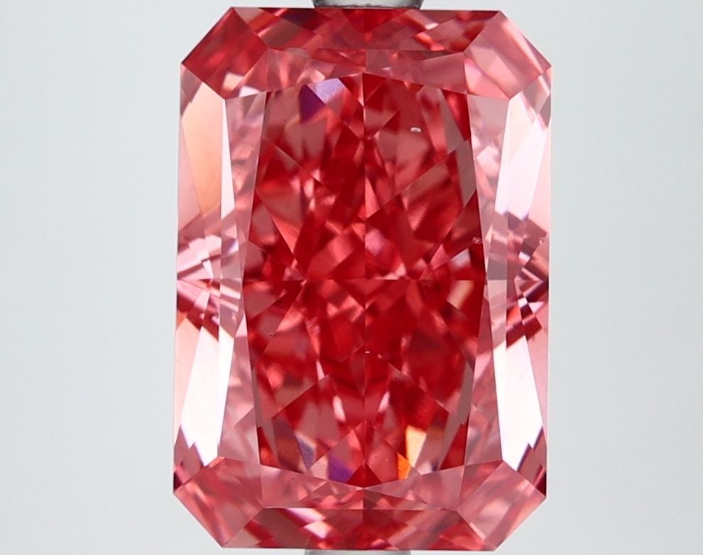 Loose Lab Diamond IGI Radiant 3.5ct Fancy Vivid Pink VS2: Loose Lab Diamond IGI Radiant 3.5ct Fancy Vivid Pink VS2 Loose Lab Diamond IGI Radiant 3.5ct Fancy Vivid Pink VS2, showcasing good polish and symmetry, measures 10.38L x 7.15W x 4.96H, certified by IG