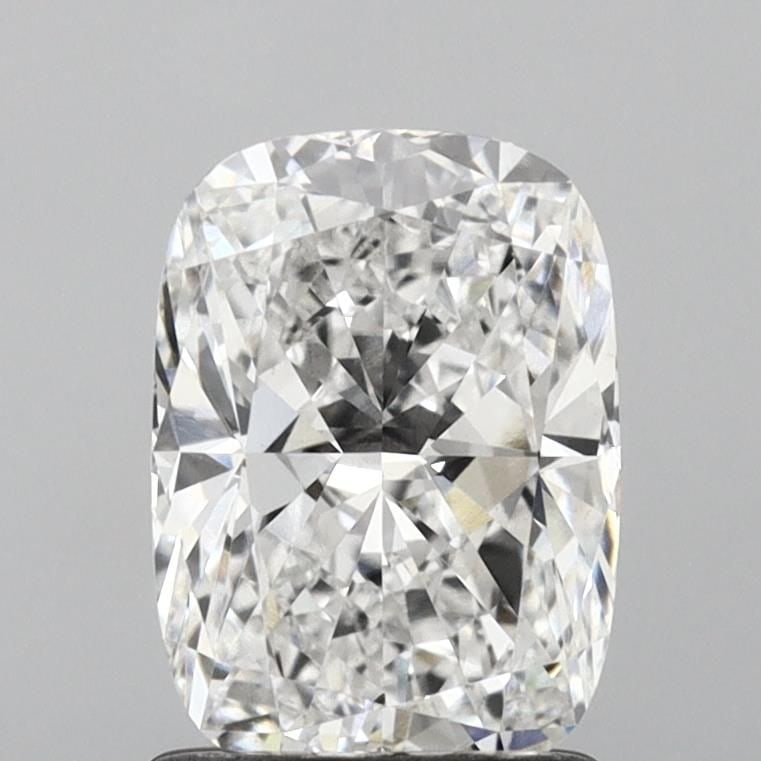 Loose Lab Diamond IGI Cushion Brilliant 1.5ct D VS1: Loose Lab Diamond IGI Cushion Brilliant 1.5ct D VS1 Loose lab-grown diamond certified by IGI, weighing 1.5ct with a cushion brilliant cut, color D, clarity VS1, with excellent polish and symmetry; dim