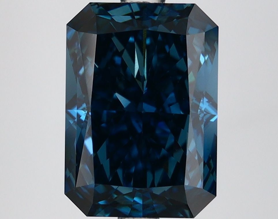 Loose Lab Diamond IGI Radiant 3.53ct Fancy Deep Blue VS1: Loose Lab Diamond IGI Radiant 3.53ct Fancy Deep Blue VS1 Loose Lab Diamond IGI Radiant 3.53ct Fancy Deep Blue VS1 features excellent polish and symmetry, measuring 10.24L x 7.21W x 5.0H, certified by