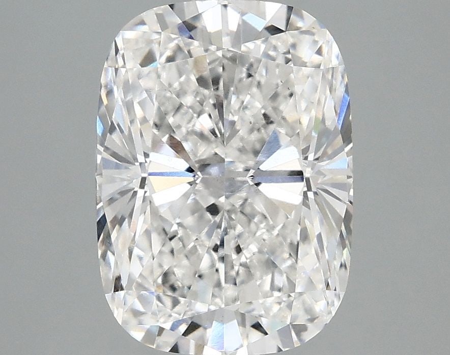 Loose Lab Diamond IGI Cushion Modified 3.08ct E VS1: Loose Lab Diamond IGI Cushion Modified 3.08ct E VS1 Loose Lab Diamond IGI of 3.08ct in a Cushion Modified cut, featuring color E and VS1 clarity. Certified by IGI, measuring 10.45L x 7.57W x 5.08H. 