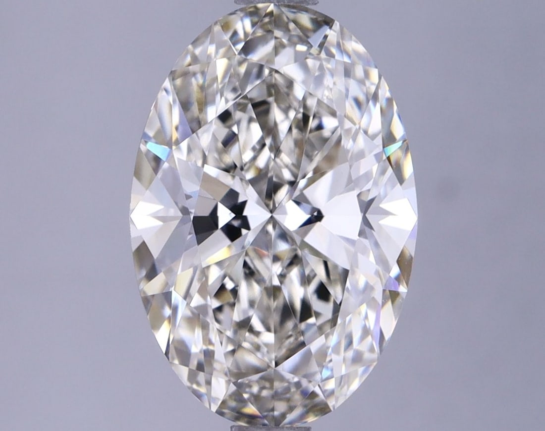 Loose Lab Diamond IGI Oval 2.75ct I VVS2: Loose Lab Diamond IGI Oval 2.75ct I VVS2 Loose Lab Diamond IGI Oval, 2.75ct in color I with VVS2 clarity, featuring excellent polish and symmetry, certified by IGI. Item Specifics: Source: This Is A R
