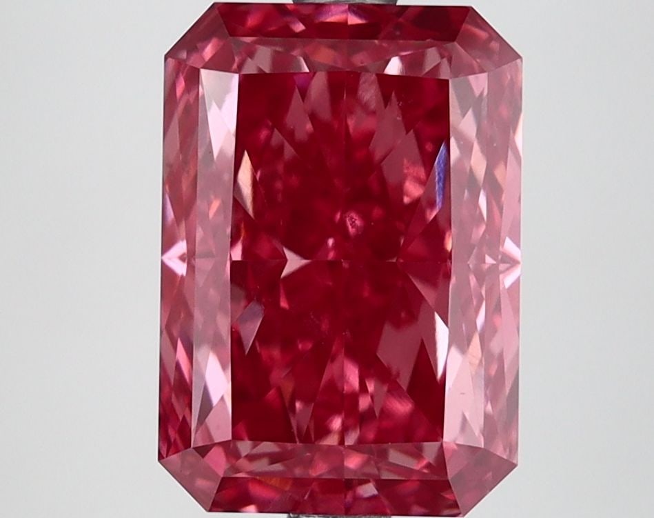 Loose Lab Diamond IGI Radiant 3.49ct Fancy Vivid Pink VS1: Loose Lab Diamond IGI Radiant 3.49ct Fancy Vivid Pink VS1 Loose Lab Diamond IGI Radiant 3.49ct Fancy Vivid Pink VS1 with excellent polish and symmetry, measuring 10.12L x 7.12W x 4.85H, certified by I