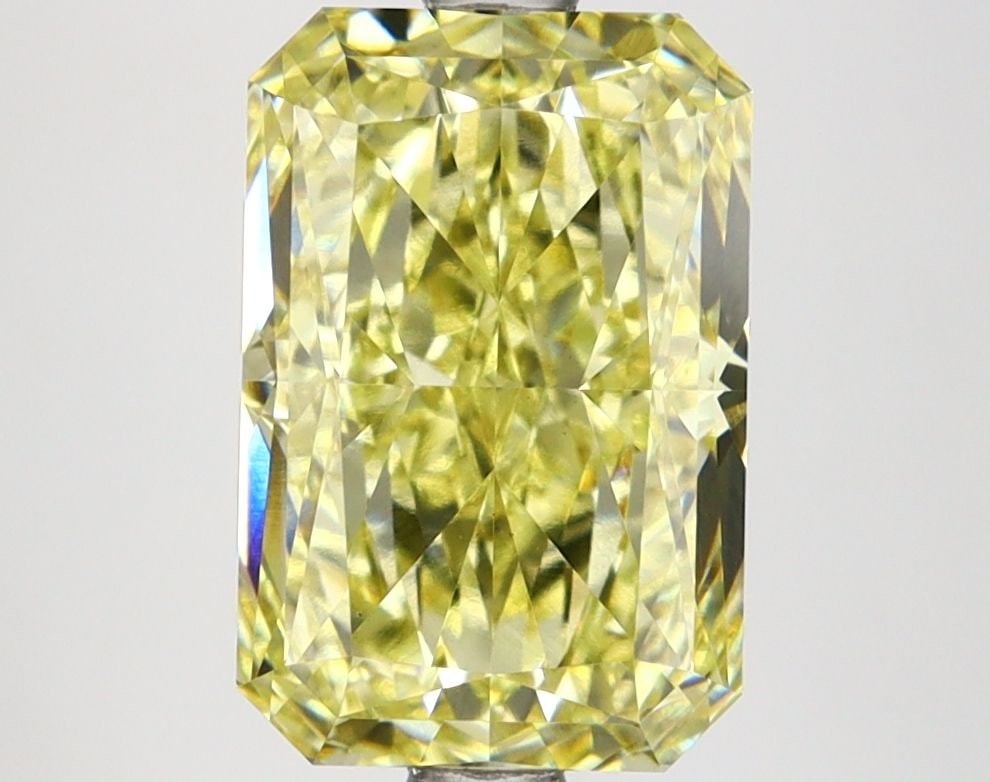 Loose Lab Diamond 3.22ct Fancy Yellow VS1 - IGI Radiant: Loose Lab Diamond 3.22ct Fancy Yellow VS1 - IGI Radiant Loose lab-grown diamond weighing 3.22ct with a Fancy Yellow color and VS1 clarity, certified by IGI, featuring excellent polish and symmetry. It