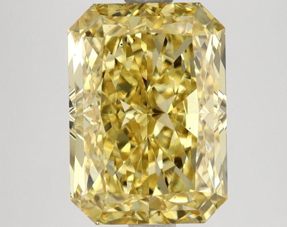 Loose Lab Diamond IGI Radiant 3.26ct Fancy Vivid Yellow VS2: Loose Lab Diamond IGI Radiant 3.26ct Fancy Vivid Yellow VS2 Loose lab diamond, IGI certified, radiant cut, 3.26ct, fancy vivid yellow color, clarity VS2, excellent polish and symmetry; measures 9.75L