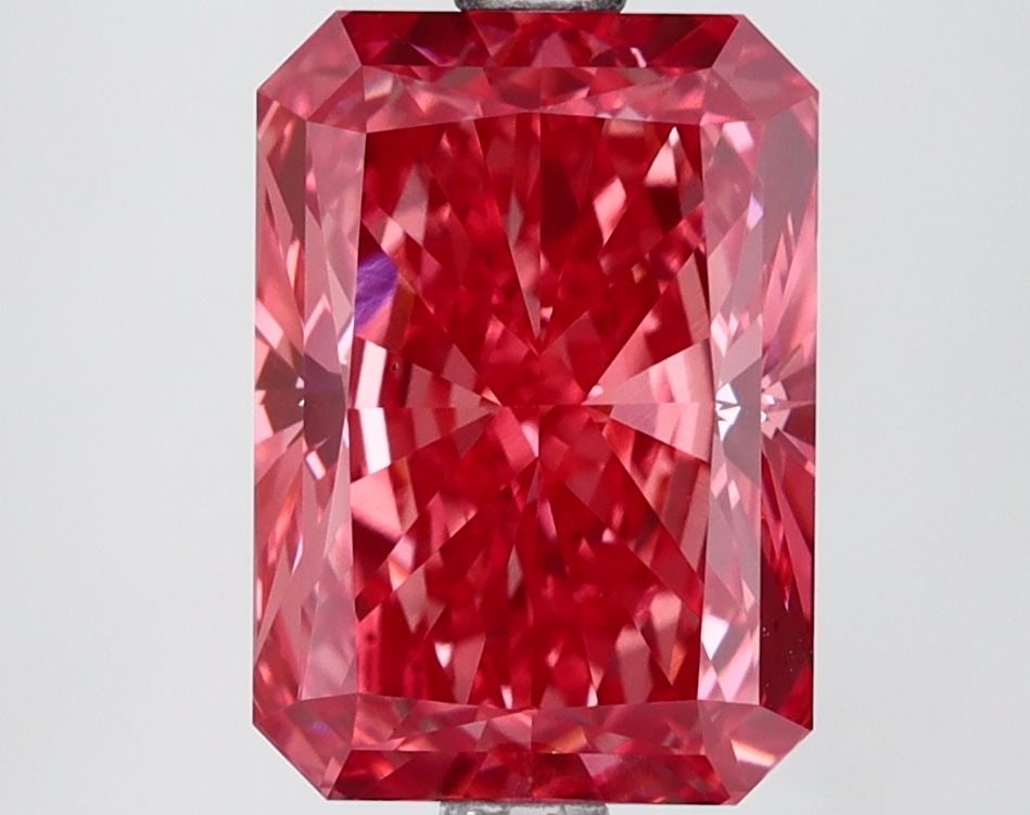 Loose Lab Diamond IGI Radiant 3.2ct Fancy Vivid Pink VS1 (1 of 1)