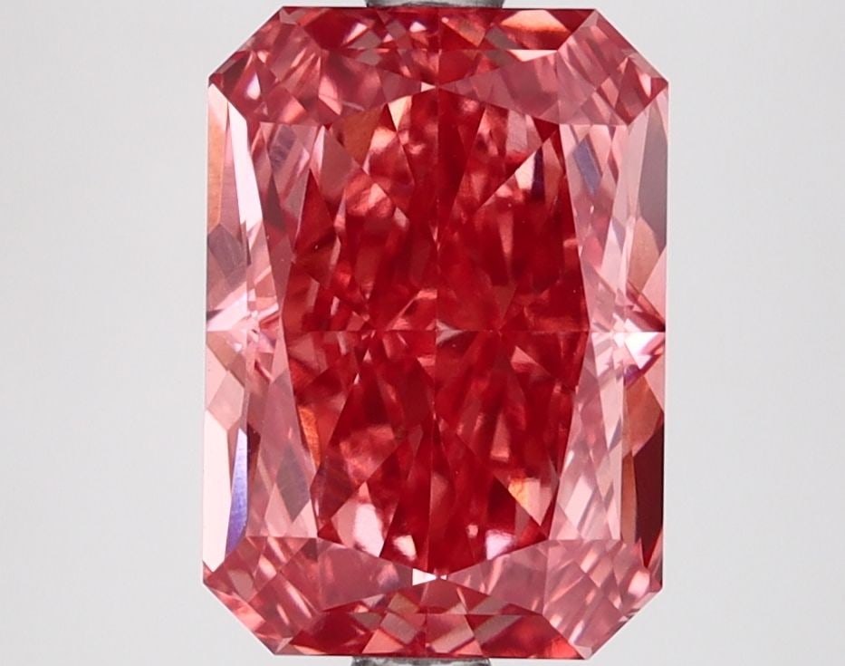 Loose Lab Diamond IGI Radiant 3.08ct Fancy Vivid Pink VS1: Loose Lab Diamond IGI Radiant 3.08ct Fancy Vivid Pink VS1 Loose Lab Diamond IGI Radiant weighing 3.08ct, featuring Fancy Vivid Pink color and VS1 clarity, with excellent polish and symmetry, certified