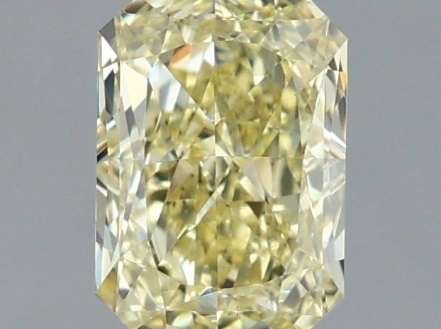 Loose Lab Diamond IGI Radiant 1.0ct Fancy Yellow VS1: Loose Lab Diamond IGI Radiant 1.0ct Fancy Yellow VS1 Loose Lab Diamond weighing 1.0 carats, IGI certified, radiant shape, with a fancy yellow color and VS1 clarity, exhibiting excellent polish and sym